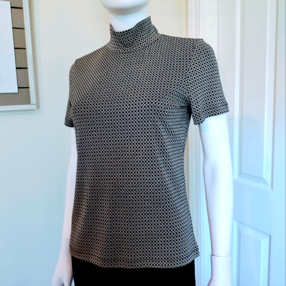 Liz Claiborne Mock T-neck Short Sleeve Black/Cream szS NWT